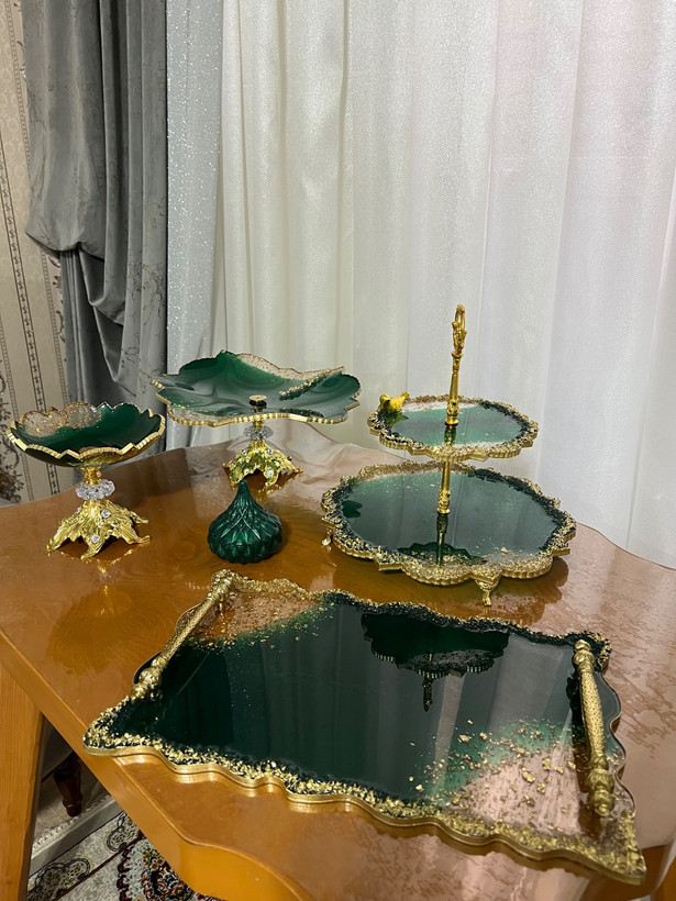 ست ظروف پذیرایی رزینی سبز سلطنتی