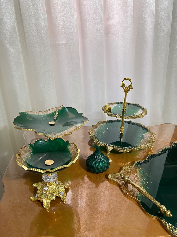 ست ظروف پذیرایی رزینی سبز سلطنتی